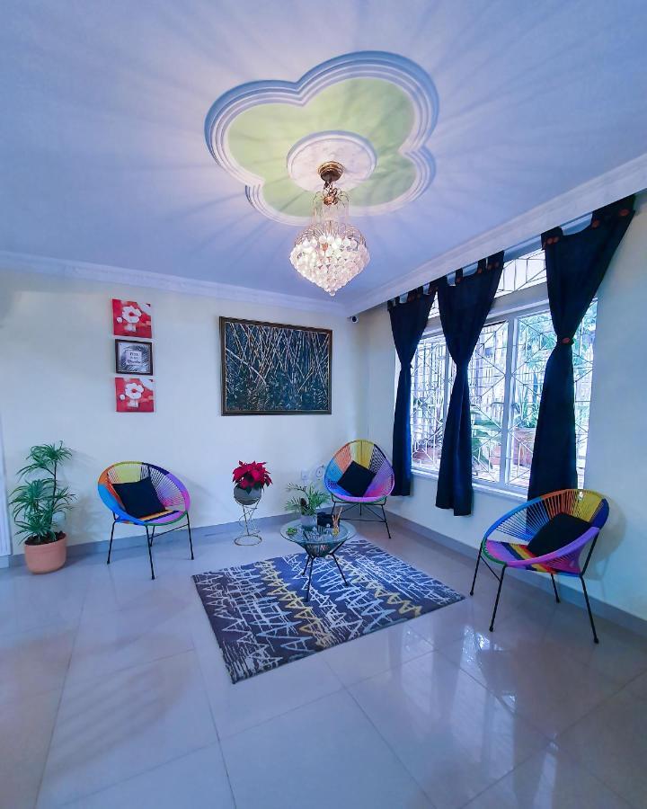 Hostal Gabo 布卡拉曼加 外观 照片