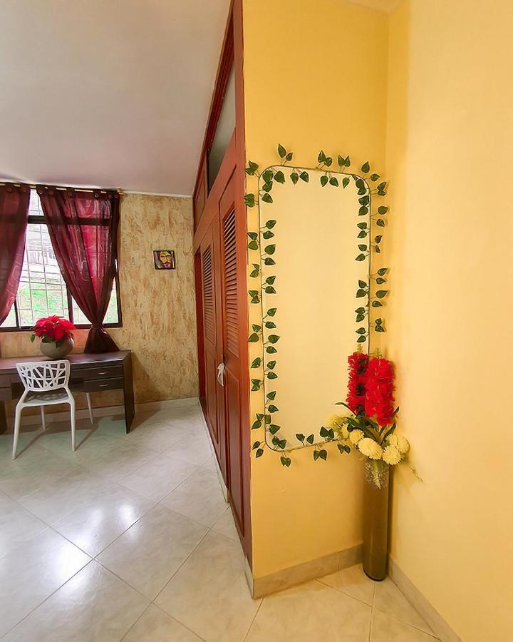 Hostal Gabo 布卡拉曼加 外观 照片