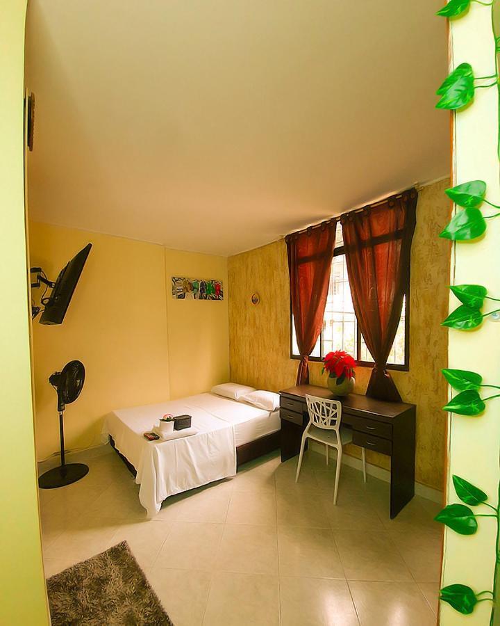 Hostal Gabo 布卡拉曼加 外观 照片