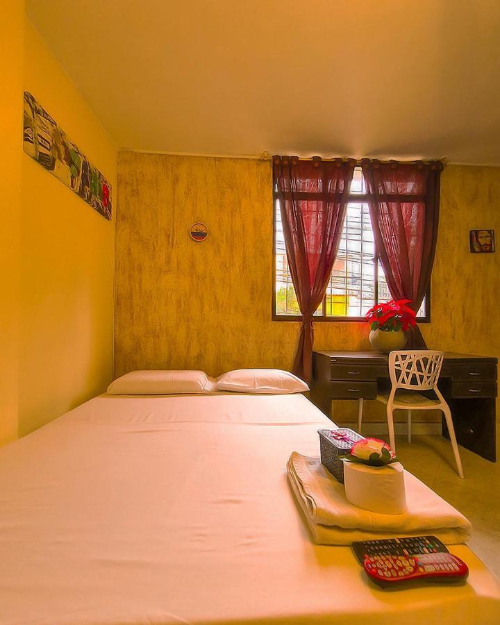 Hostal Gabo 布卡拉曼加 外观 照片